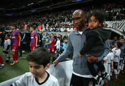 Atiba Hutchinson rekor için şans bekliyor