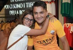 Cengiz Ünder, Roma taraftarlarıyla bir araya geldi