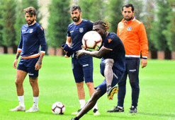 Medipol Başakşehir 4 eksikle çalıştı