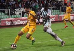 Afyonspor deplasmanda güldü