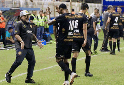 Maradona, Meksika'da galibiyetle başladı!