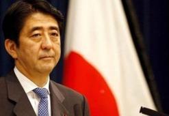 Japonya'da Başbakan Abe yeniden partisinin başkanlığına seçildi