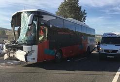 Uşak'ta trafik kazası: 1 ölü, 26 yaralı