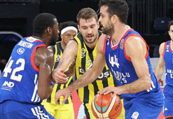 Fenerbahçe ve Anadolu Efes şampiyonluk için parkede!