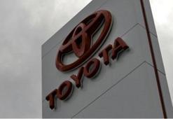 Toyota 2,4 milyon aracı geri çağırıyor
