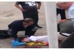 Demir kapı küçük çocuğun üzerine devrildi