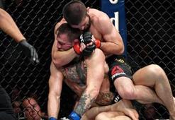 Nurmagomedov, McGregor'u dağıttı!