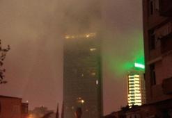 İstanbul'da göz gözü görmedi! Gökdelenler bile...