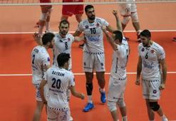 Halkbank galibiyetle başladı