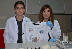 Lise öğrencisi, hamam böceği ve bor bileşiminden radyasyon zırhı üretti