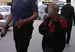 Küçük kızı taciz eden sapığı linçten polis kurtardı