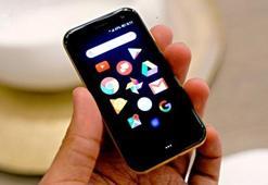 Kredi kartı büyüklüğünde akıllı telefon geliyor