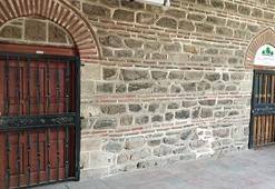 Tarihi Pirinç Han'daki çelik kapı söküldü