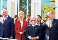 ‘Akrabalarınızın selamlarını getirdim’