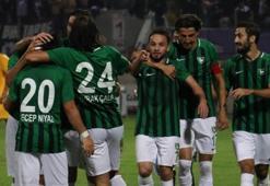 Denizlispor evinde 3'ledi