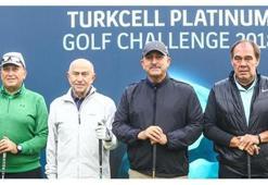 Dışişleri Bakanı Çavuşoğlu ile TFF Başkanı Demirören golf oynadı