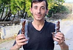 Sucuk almak istedi, hayatının şokunu yaşadı!