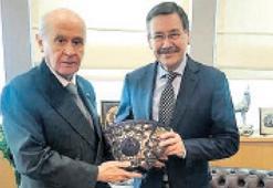 MHP’den Ankara için Melih Gökçek hamlesi