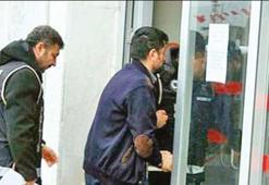 100 kilo altın kumpas savcısının amcasından çıktı