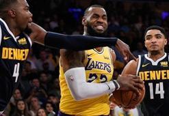 LeBron triple-double yaptı Lakers kazandı
