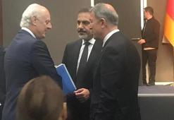 Fidan, Akar ve Mistura ayak üstü sohbet etti