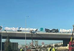 3. Havalimanı'na 'İstanbul Havalimanı' tabelası takıldı