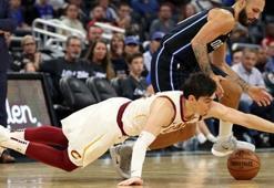 Cedi Osman'ın 'double-double'si yetmedi!