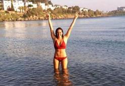 Özge Borak, kasım ayında denize girdi