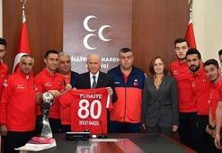 Ampute Milli Takımı'ndan Devlet Bahçeli'ye ziyaret!