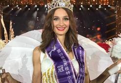 İzmirli Pınar, 'Mankenler Kraliçesi' seçildi