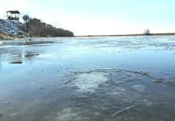 Kura Nehri buz tuttu