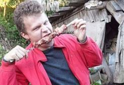 23 yaşındaki adam 45 yaşındaki sevgilisinin beynini yiyip...