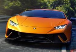 Lamborghini tarihinde bir ilk!