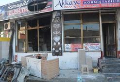Şarjda bıkarılan telefon dükkanı küle çevirdi