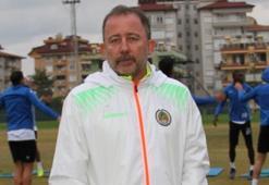 Sergen Yalçın: "İlk yarıda 20 puan barajını yakalamamız lazım"