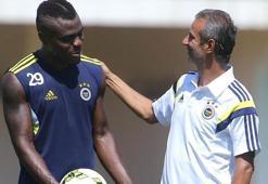 Emenike için Fenerbahçe'ye dönüyor iddiası!