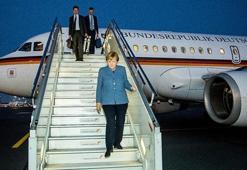 Merkel'in uçağı acil iniş yaptı