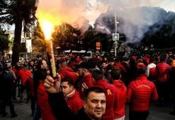 Galatasaraylı taraftarlar Vodafone Park'a geldi