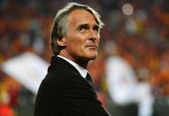 Riekerink'ten G.Saray'a destek: Birbirinize tutunun ve bu takımı destekleyin