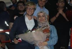 Maçta evlenme teklifi
