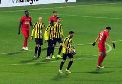 Derbide kazanan çıkmadı! Tribünde sürpriz...