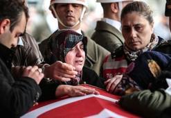 Şehit üsteğmen son yolculuğuna uğurlandı
