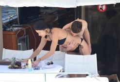 Adriana, Metin'i tamamen sildi!