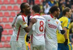 Kemal Özdeş açılışı yaptı, Göztepe 3'ledi: 0-3