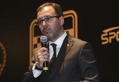 Bakan Kasapoğlu: Otomobil sporlarının gelişimini ve ilerleyişini önemsiyoruz