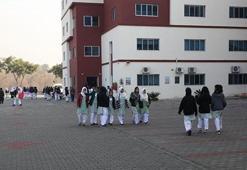 Pakistan'daki TMV okullarında öğrenciye indirim, personele zam