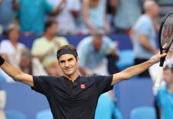 Roger Federer'den 2019'un ilk kupası!