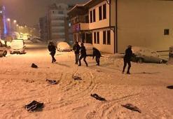 Para ödedikleri poşetlerle bütün gece eğlendiler!