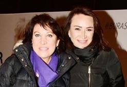 Tiyatroya ünlü akını