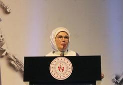 Emine Erdoğan: Yatmadan önce sosyal medya hesaplarını değil kitap satırlarını görün